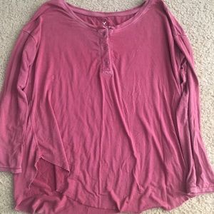 Quarter sleeve American Eagle shirt